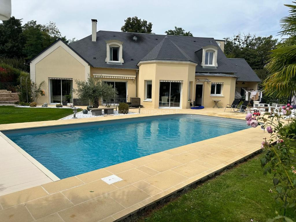 5 chambres de standing dans un écrin de verdure